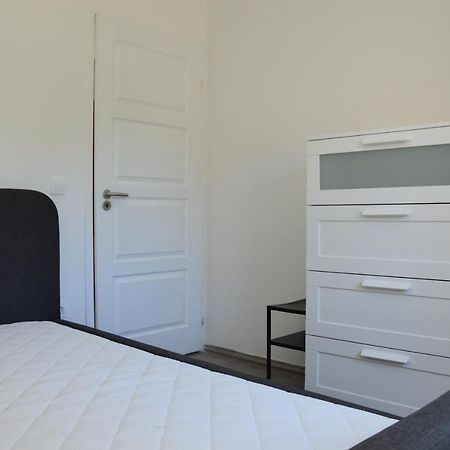 Quiet Residential Area B Taplan - 2 Bedroom And Living Room Apartment Szombathely Bagian luar foto