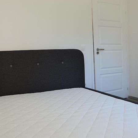 Quiet Residential Area B Taplan - 2 Bedroom And Living Room Apartment Szombathely Bagian luar foto