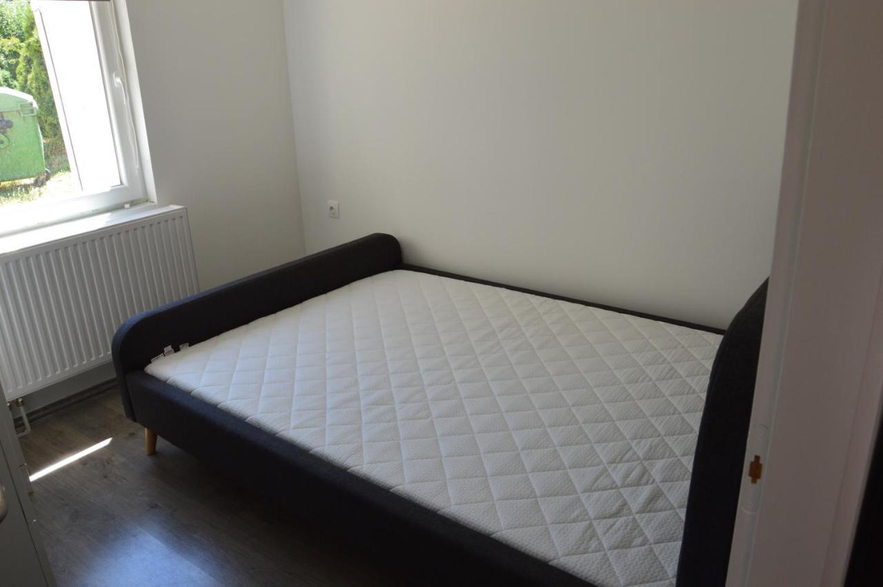 Quiet Residential Area B Taplan - 2 Bedroom And Living Room Apartment Szombathely Bagian luar foto